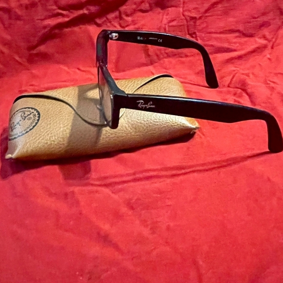 Womens Ray-Bans Wayfarer Sunglasses - Picture 2 of 3